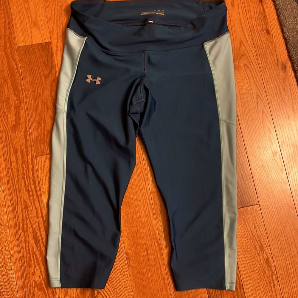 Under Armour women’s cropped leggings XL back zip pocket Heatgear compression - Picture 1 of 8